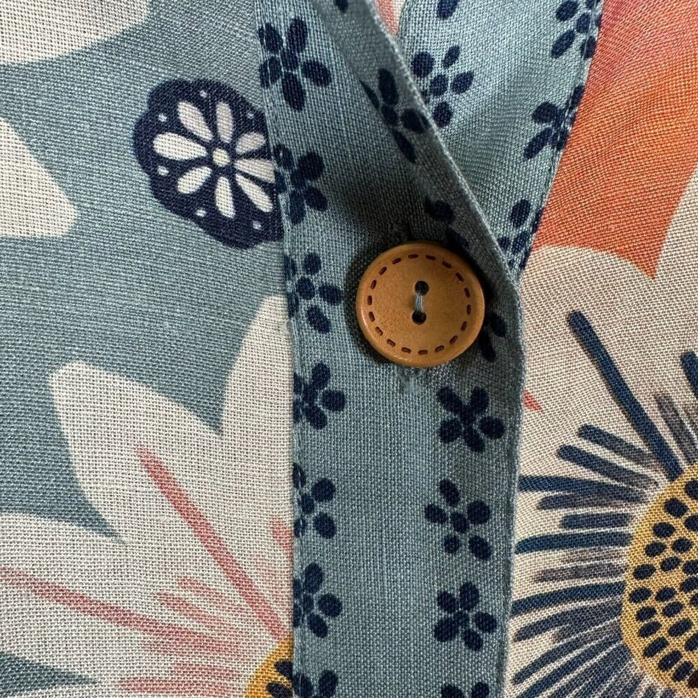 FARM Rio Coral & Sage Sunflower Print Short-Sleeve Button-Down - Picture 7 of 10